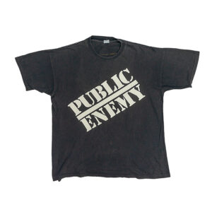 Public-Enemy-Black-Vintage-T-Shirt. Pánské černé vintage tričko s krátkým rukávem a potiskem rapové skupiny Public Enemy z roku 1988. Public-Enemy-Black-Vintage-T-Shirt. Pánské černé vintage tričko s krátkým rukávem a potiskem rapové skupiny Public Enemy z roku 1988.