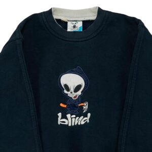 Dětský tmavě modrý vintage crewneck značky Blind s nášivkou na přední straně Dark Blue Kids Crewneck