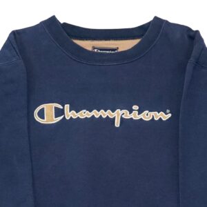 Dětský tmavě modrý crewneck značky Champion s nášivkou na přední straně Kids Dark Blue Crewneck