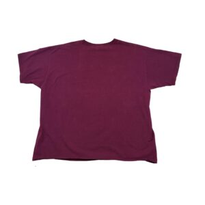 Pánské vínově červené vintage tričko značky Fruit of the Loom s krátkým rukávem a potiskem Hey There Demons na přední straně Red T-Shirt