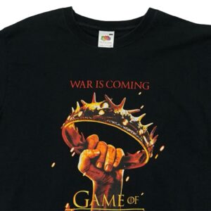 Pánské černé vintage tričko značky Fruit of the Loom s krátkým rukávem a potiskem Game Of Thrones ''War Is Coming'' na přední straně Black T-Shirt