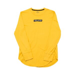 Pánské žluté tričko značky Hollister s dlouhým rukávem a nášivkou na přední straně Yellow Longsleeve T-Shirt