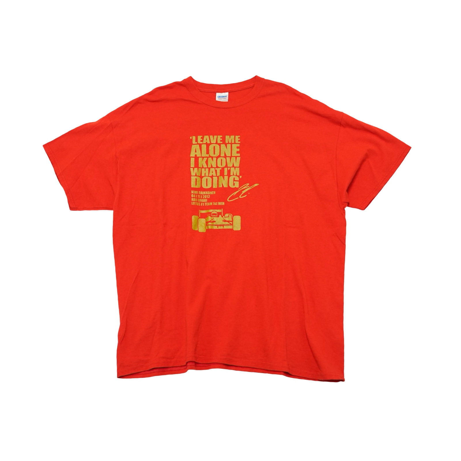 Pánské červené tričko značky Gildan s krátkým rukávem a potiskem Kimi Raikkonen na přední straně Red T-Shirt