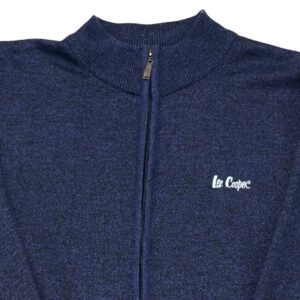Pánský tmavě modrý svetr značky Lee Cooper s nášivkou na přední straně Blue Sweater