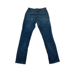 Dámské modré džíny značky Levis s nášivkou na zadní straně.. Levis 27 Blue Jeans