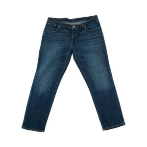 Pánské tmavě modré džíny značky Levi's s nášivkou na zadní straně.. Levis Dark Blue Jeans