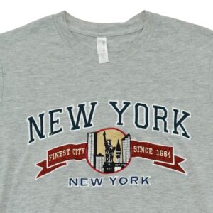 Pánské šedé tričko s krátkým rukávem s nášivkou New York na hrudi.. New York City Grey T-Shirt