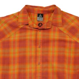 Pánská oranžová košile značky Nike ACG s krátkým rukávem.. Nike ACG Orange Shirt