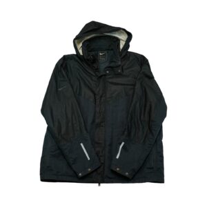 Pánská černá lehká nepromokavá bunda značky Nike.. Nike Black Jacket