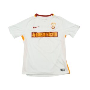Pánský bílý fotbalový dres značky Nike s krátkým rukávem a potiskem fotbalového týmu Galatasaray SK.. Nike Galatasaray White Jersey.