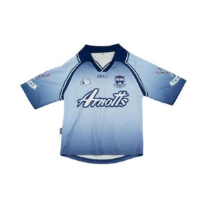Dětský modrý vintage fotbalový dres značky O'Neills s krátkým rukávem. ONeills Dublin Jersey