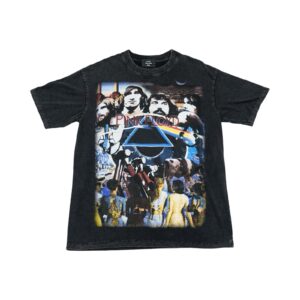 Pánské černé washed tričko značky BKK s krátkým rukávem a potiskem Pink Floyd z obou stran.. Pink Floyd Black T-Shirt