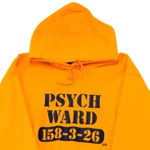 Pánská oranžová vintage mikina s kapucí s nášivkou Psych Ward na přední straně.. Psych Ward Orange Hoodie
