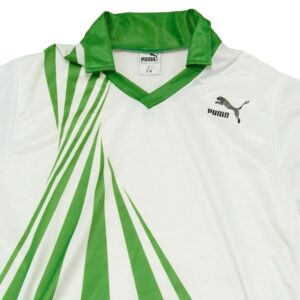 Pánský zeleno bílý vintage fotbalový dres značky Puma s krátkým rukávem. Puma White Green Vintage Jersey