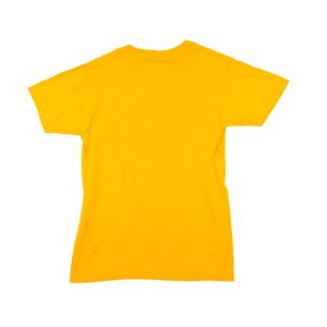 Pánské žluté tričko s krátkým rukávem a potiskem Queens University na přední straně. Queens Unniversity Yellow T-Shirt