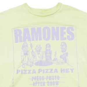 Pánské zelené tričko značky H&M s krátkým rukávem a potiskem kapely Ramones na přední straně.Ramones Light Green T-Shirt
