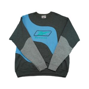 Pánský šedo modrý vintage reworked crewneck značky Reebok s nášivkou loga na přední straně Grey Blue Crewneck