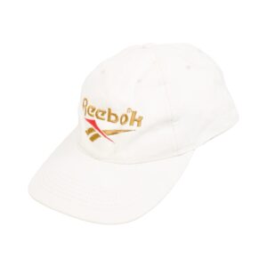 Bílá vintage kšiltovka značky Reebok s nášivkou na přední straně White Cap