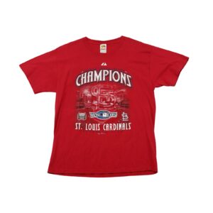 Pánské červené tričko značky Fruit of the Loom s krátkým rukávem a potiskem amerického baseballového týmu St. Lozis Cardinals z obou stran.. St. Louis Cardinals Champions Red T-Shirt