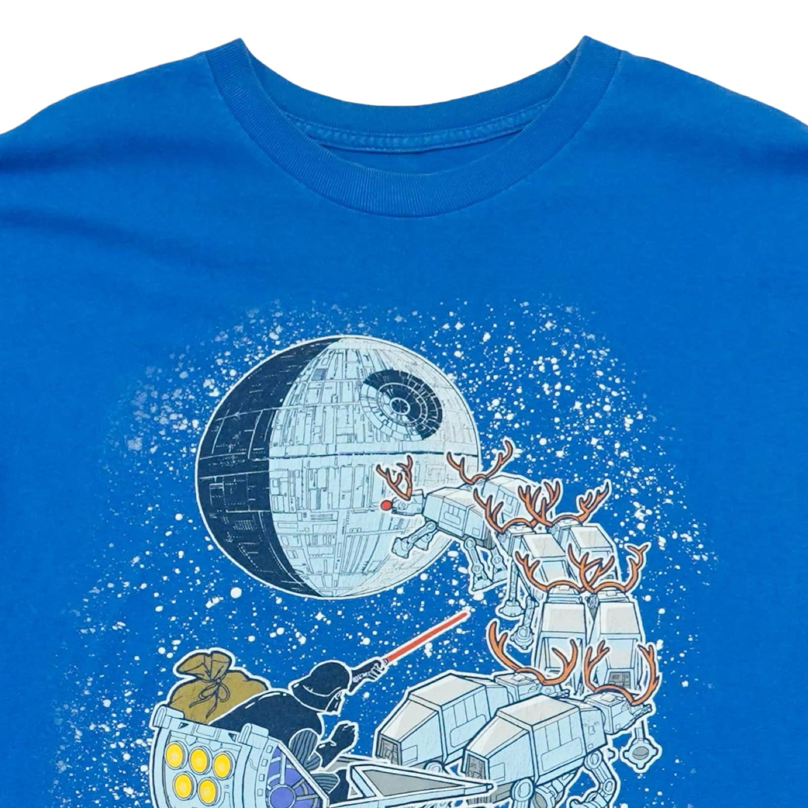 Pánské modré tričko značky Star Wars s kráktým rukávem a potiskem na přední straně.. Star Wars Christmas Blue T-Shirt