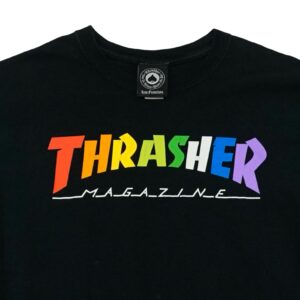 Pánské černé tričko streetwear/skate značky Thrasher s krátkým rukávem a potiskem na přední straně. Thrasher Black Rainbow T-Shirt