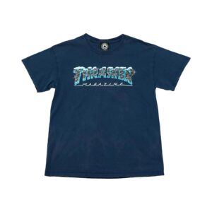 Pánské tmavě modré tričko streetwear/skate značky Thrasher s krátkým rukávem a potiskem na přední straně. . Thrasher Dark Blue T-Shirt