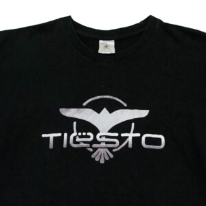 Pánské černé tričko s krátkým rukávem a potiskem DJ Tiesto na přední straně.. Tiesto Black T-Shirt