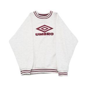 Dětský šedý melírovaný vintage crewneck značky Umbro s nášivkou loga na hrudi.. Umbro Kids Grey Crewneck