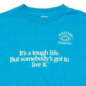 Pánské modré vintage tričko značky Hanes s krátkým rukávem a potiskem Williams Island Tough Life na přední straně Blue T-Shirt