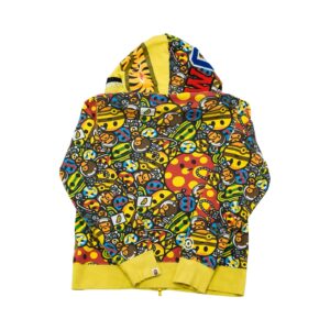 Pánská žlutá mikina s kapucí značky A Bathing Ape (Bape) s barevným motivem a nášivkou na kapuci Yellow Hoodie