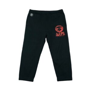 Pánské černé tepláky značky Aape (A Bathing Ape) s červenou kapsou a potiskem na přední straně Black Pants