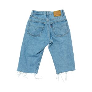 Dámské modré džínové vintage 3/4 kraťasy značky Levi's - typ 501 Long Blue Women Shorts