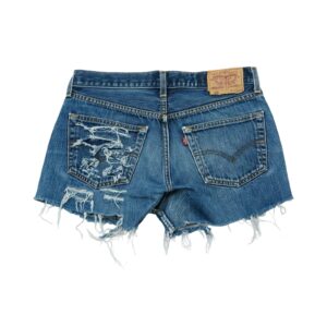 Dámské tmavě modré džínové ripped vintage kraťasy značky Levi's - typ 501 Ripped Blue Shorts
