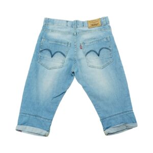 Dámské světle modré 3/4 džínové kraťasy značky Levis. . Levis Light Blue Long Shorts . Levis Light Blue Long Shorts