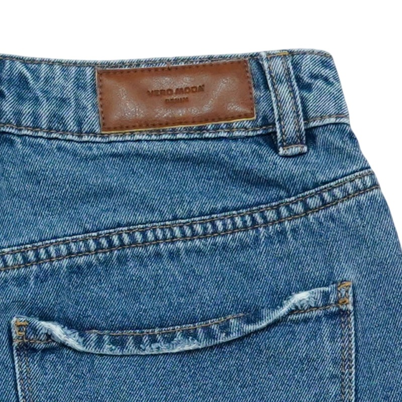 Dámské modré džínové kraťasy značky Vero Moda.. Vero Moda Blue Shorts